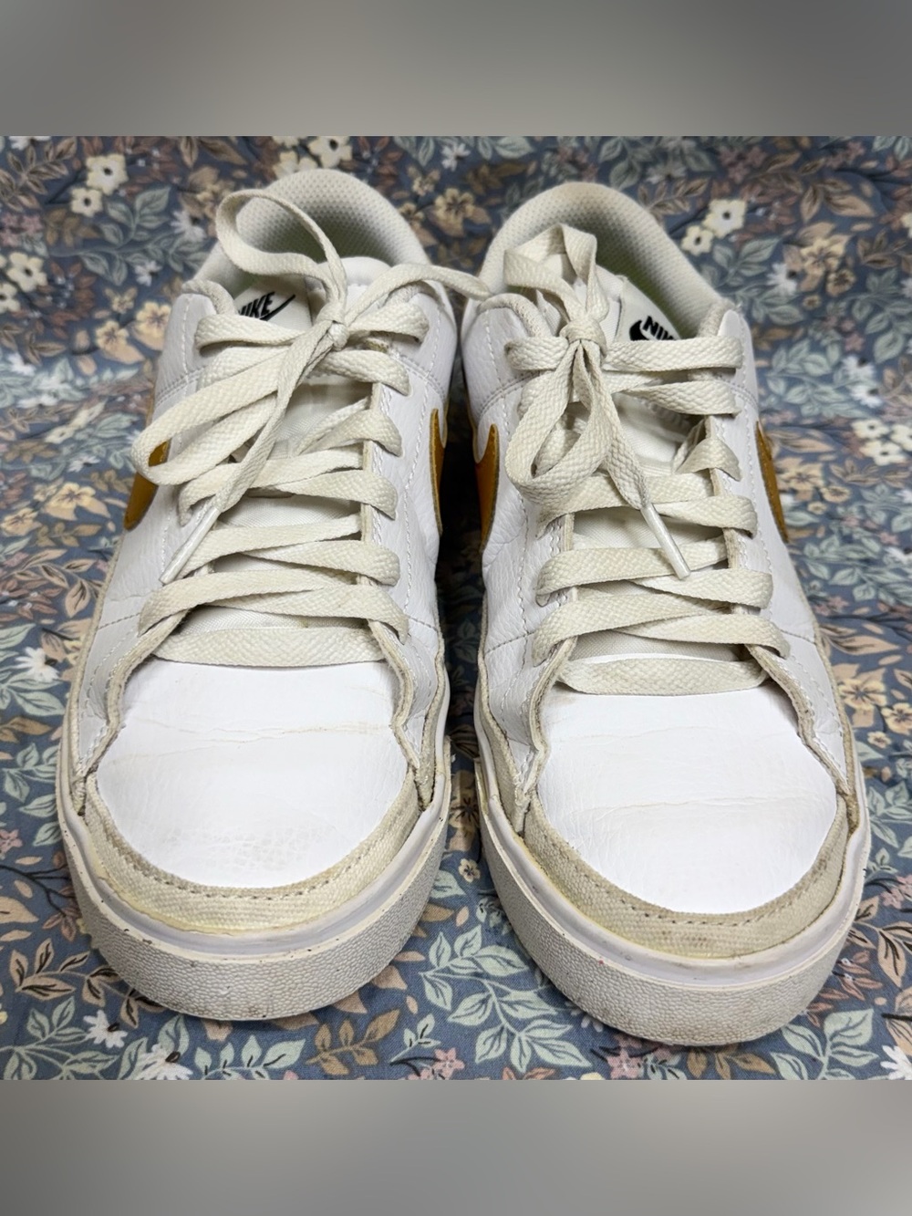 Nike Court Legacy with Gold Swoosh - Low Top
